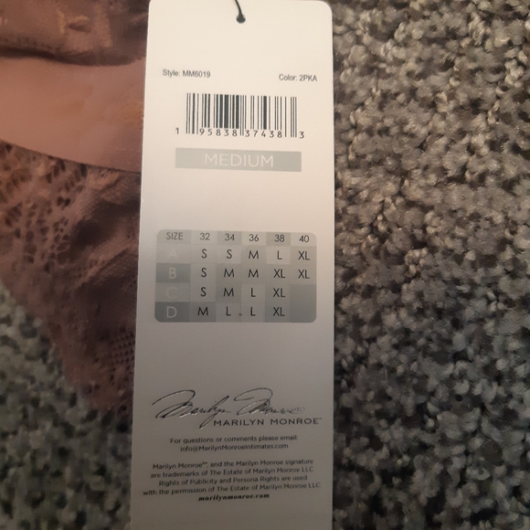 NWT Marilyn Monroe Taupe Bra Size medium - Picture 6 of 7